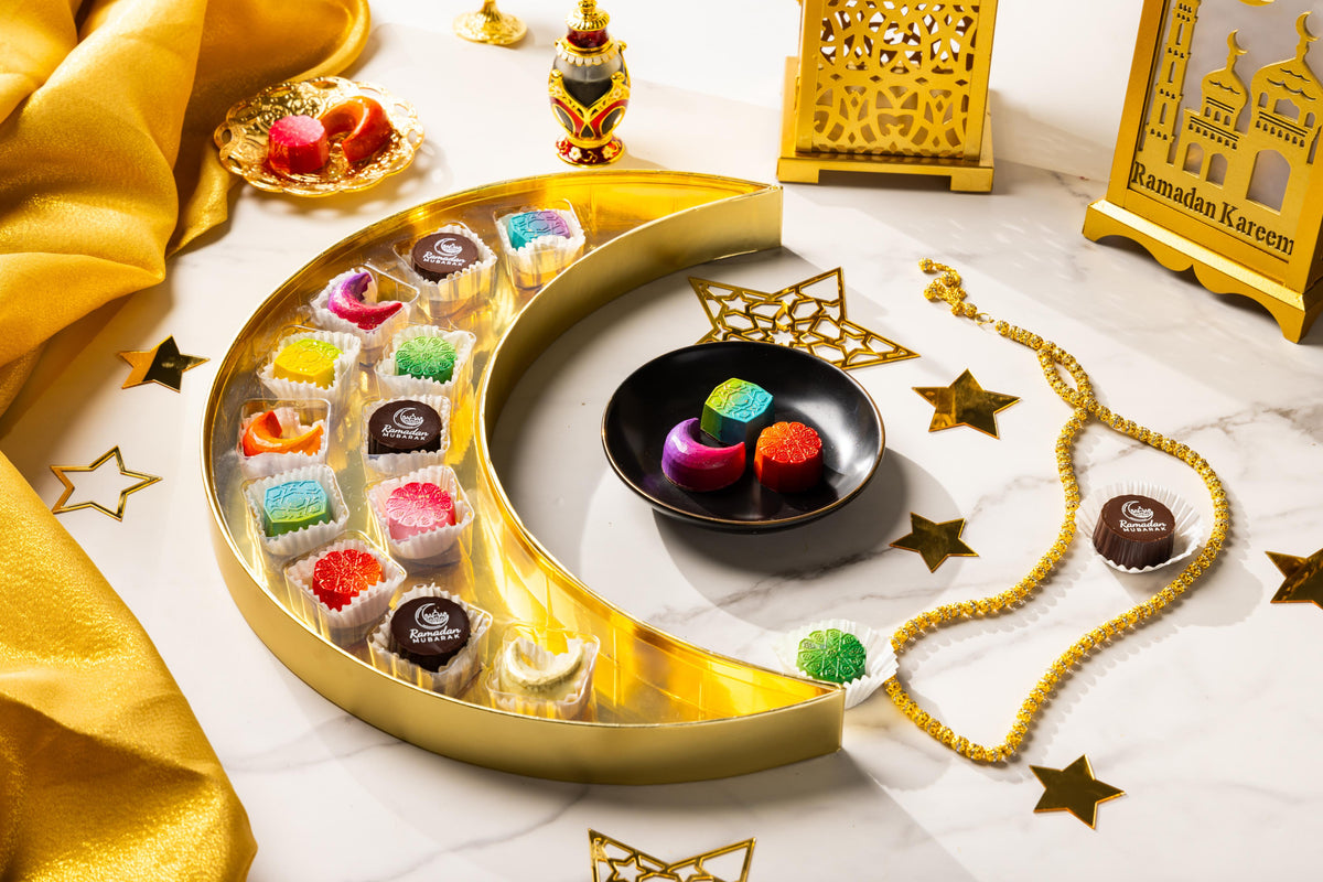 12 Piece Moon Shaped Chocolate Box for Ramadan Mubarak 