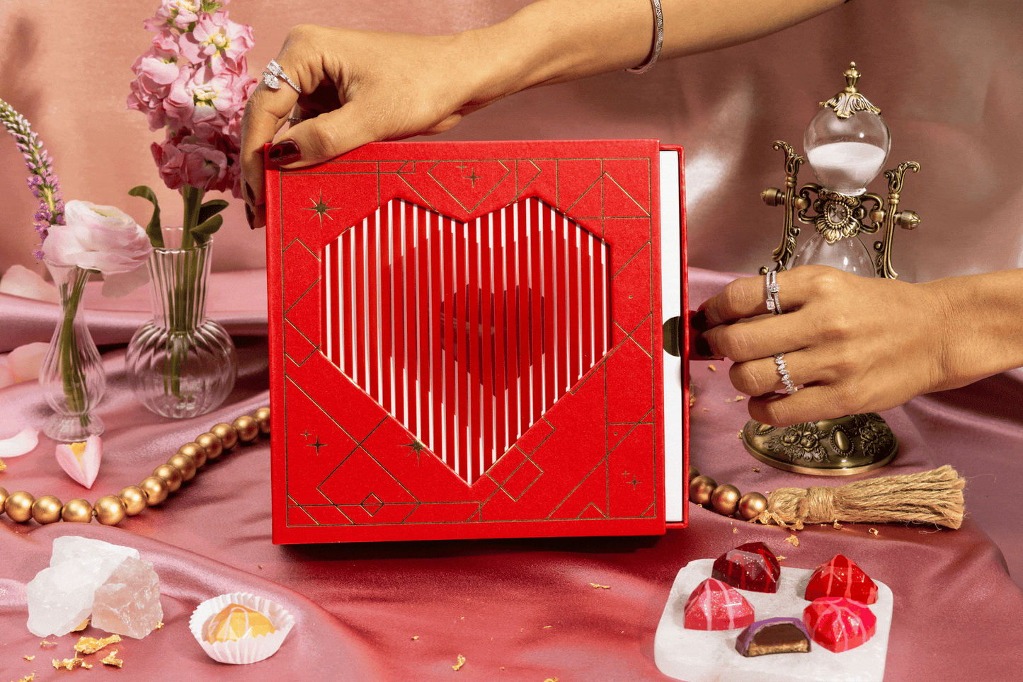 Beating Heart Gift Box, 12 piece box