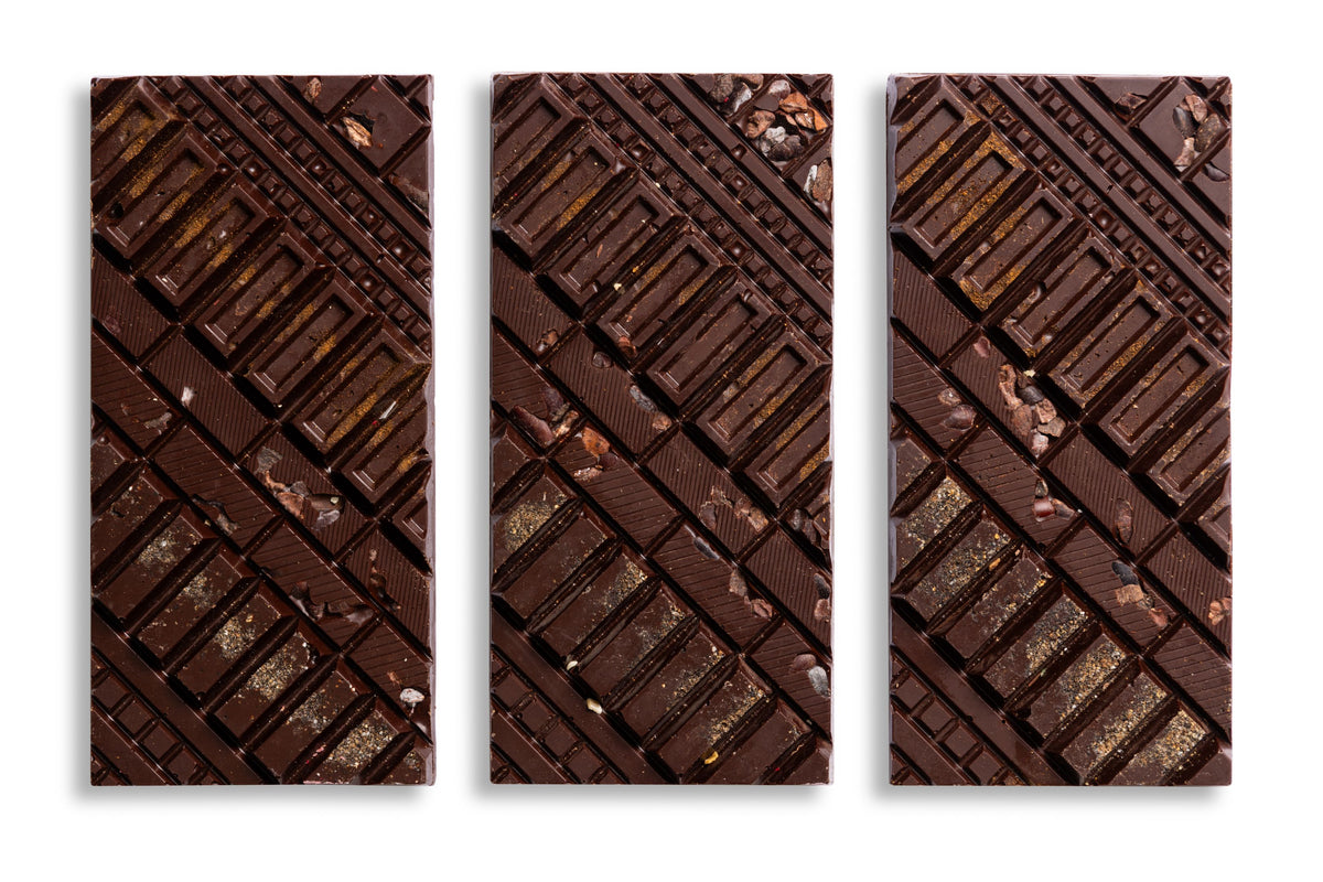 Coffee & Cardamom Artisan Bar elegantly presented for gourmet chocolate gifting.